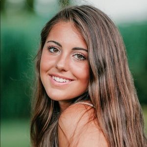 Meet your Posher, Siena